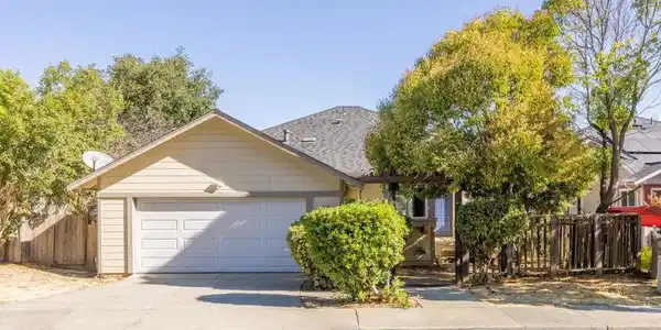 160 Live Oak Ct
