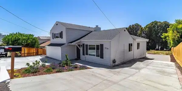 679 El Centro Rd