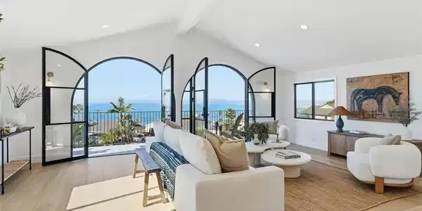 406 Via Mesa Grande