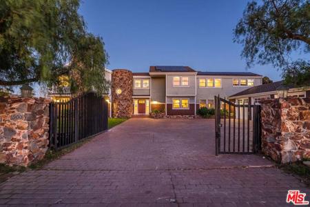 6900 Dume Drive