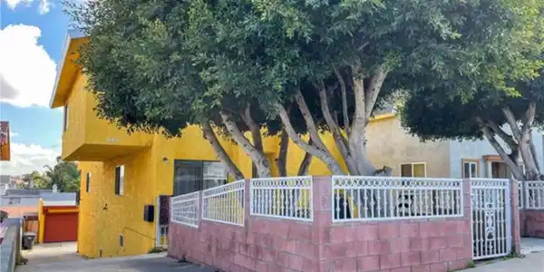 940 Hillcrest