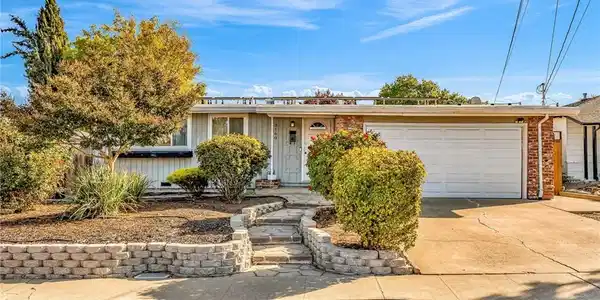 3160 Meadowbrook Drive