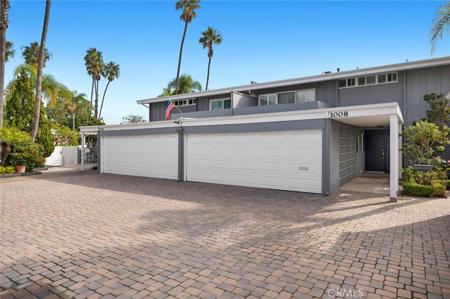 1008 Buckingham Lane