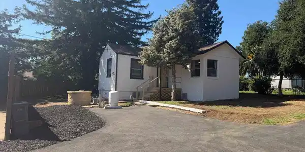 451 Maple Ave