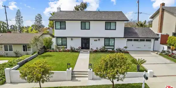 6923 Willowtree Drive