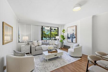 300 3rd Street