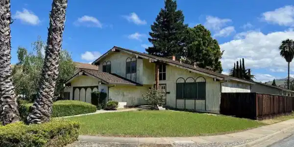 40249 San Sebastian Pl
