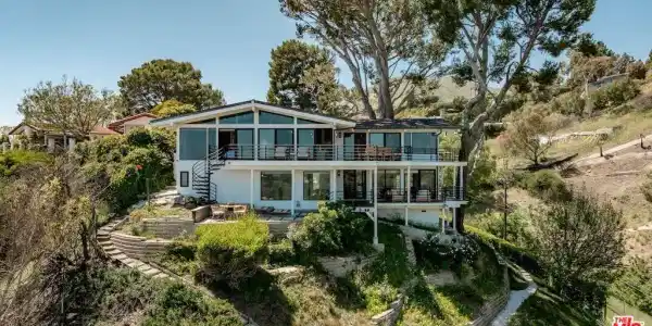 23701 Harbor Vista Drive
