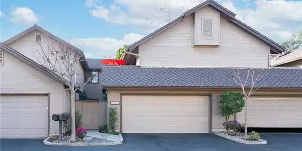 2053 Meadow View