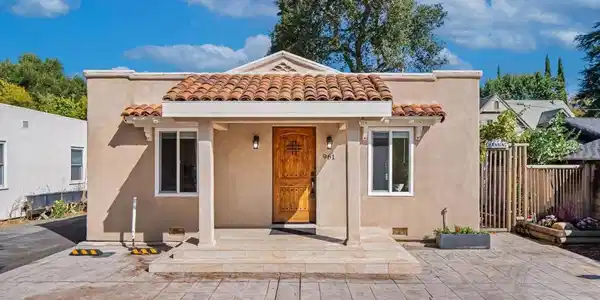 961 Channing Avenue