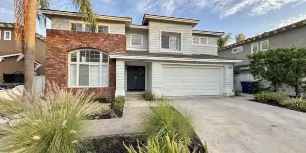 2960 E 20th