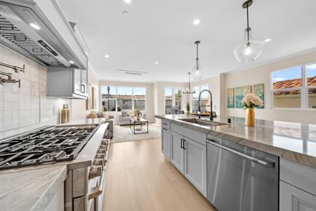 812 N Cleveland Street