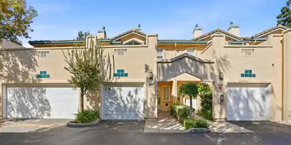 4173 El Camino Real
