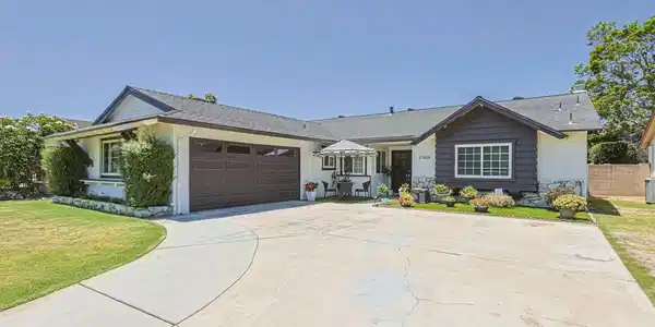17819 Bay