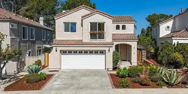 3677 Via Bernardo