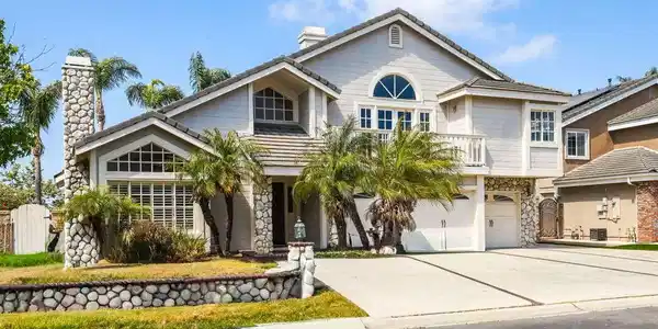 6811 Hitchingpost Circle