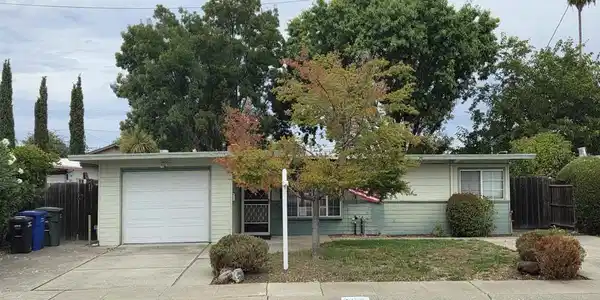 3167 Hacienda Dr