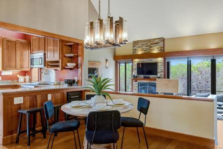 24520 Outlook Drive