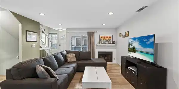 107 W Spring
