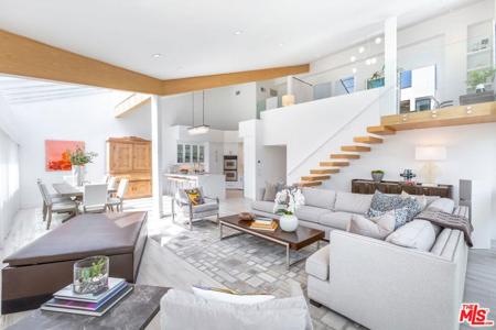 18 Union Jack Street