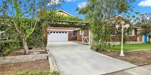 16538 Redwood Circle