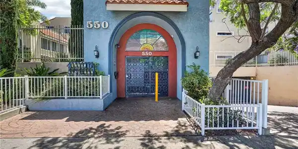 550 Orange Ave