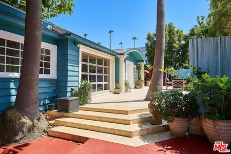 837 Venice Boulevard
