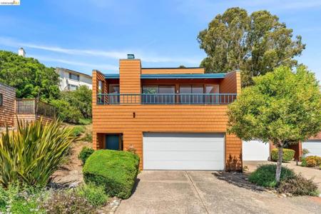 10 Sereno Cir