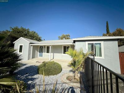 2311 Crescent Dr