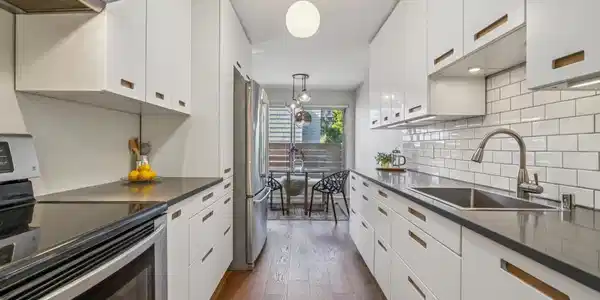 375 Jayne Ave