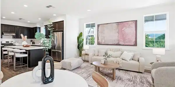 421 Montague