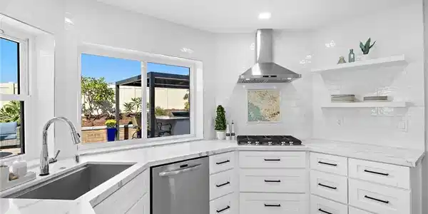 2042 Redwood