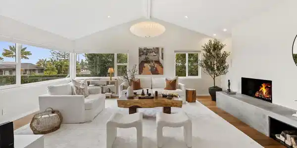 6653 Avenida Manana