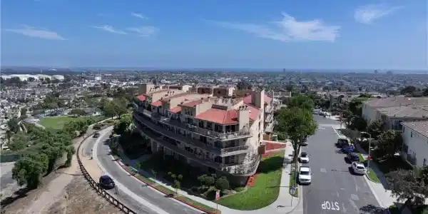 2700 E Panorama Drive