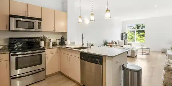 1642 7th