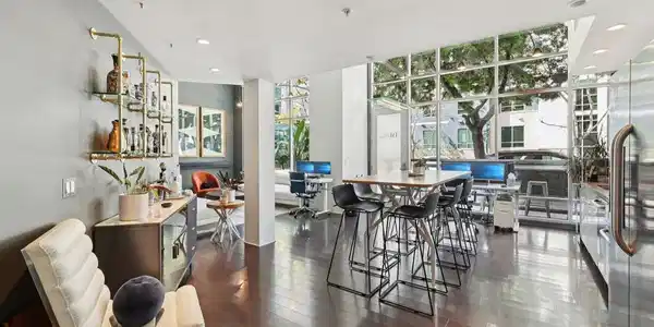 350 W Ash st Street W