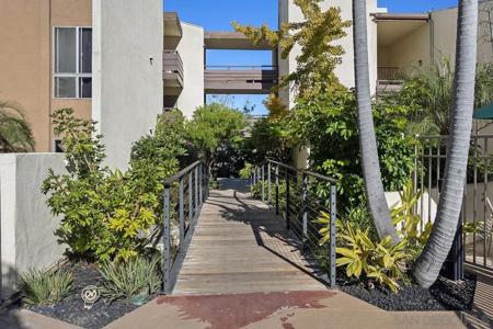 1615 S Hotel Circle