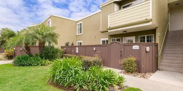 5402 Balboa Arms