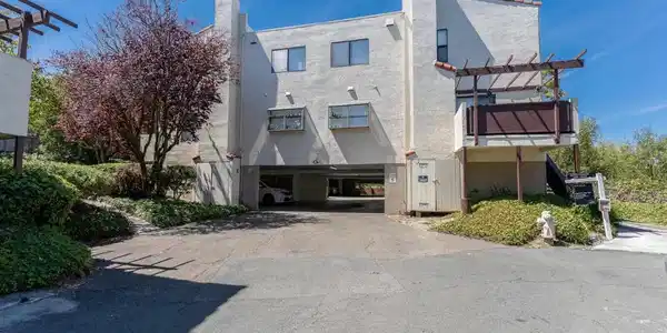 1729 Dalessi Dr