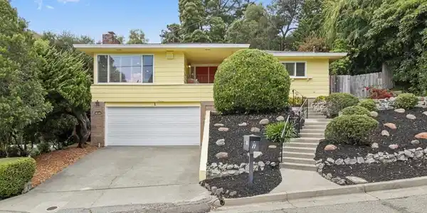 1 Woodcrest Cir