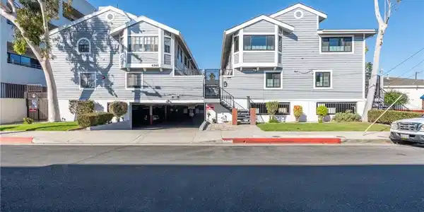 4345 W 154th