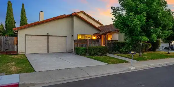1332 Mount Shasta Avenue