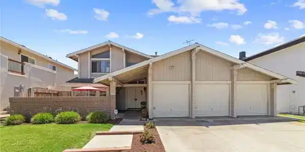 8472 Deepview Drive