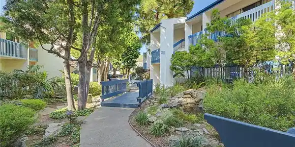 635 S Prospect #103