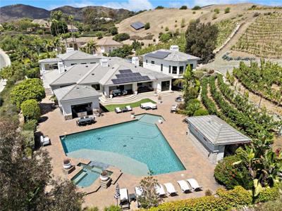 3202 Portico Del Norte