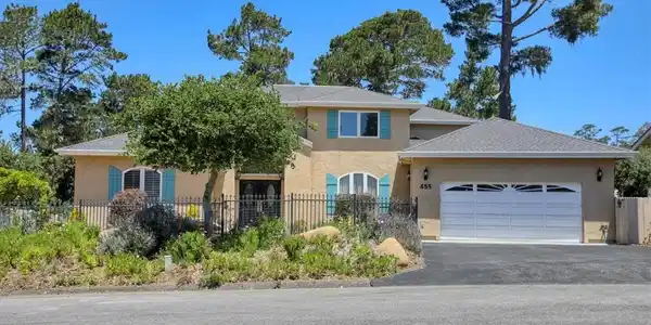 455 Chiswick Way