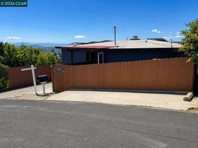 1531 Bayo Vista Ave