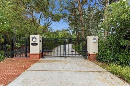 1700 Pine Knoll Drive