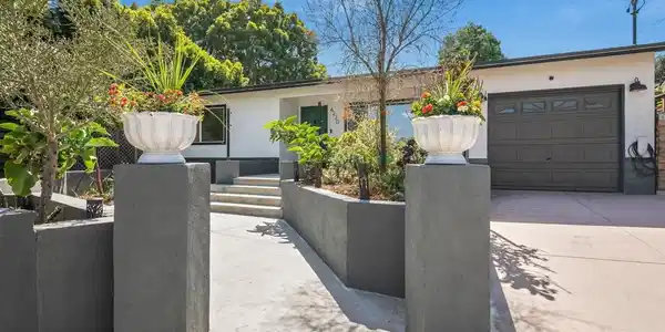 4220 Ibis Street