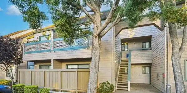 98 Pelican Lane